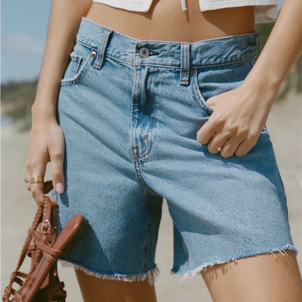 Abercrombie High Rise Loose Short